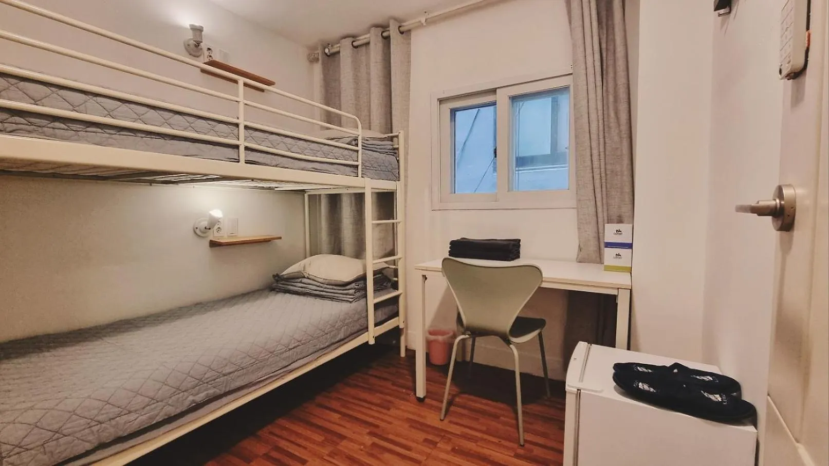 Blue Boat Hostel Myeongdong Seoul