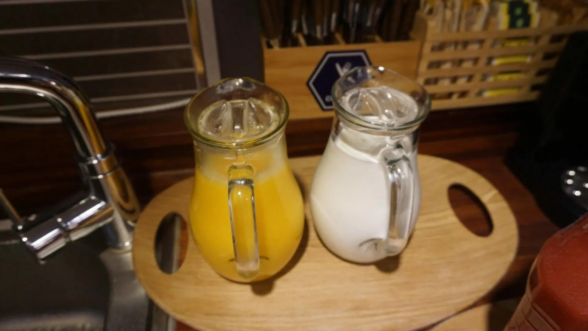 Blue Boat Hostel Myeongdong Seoul