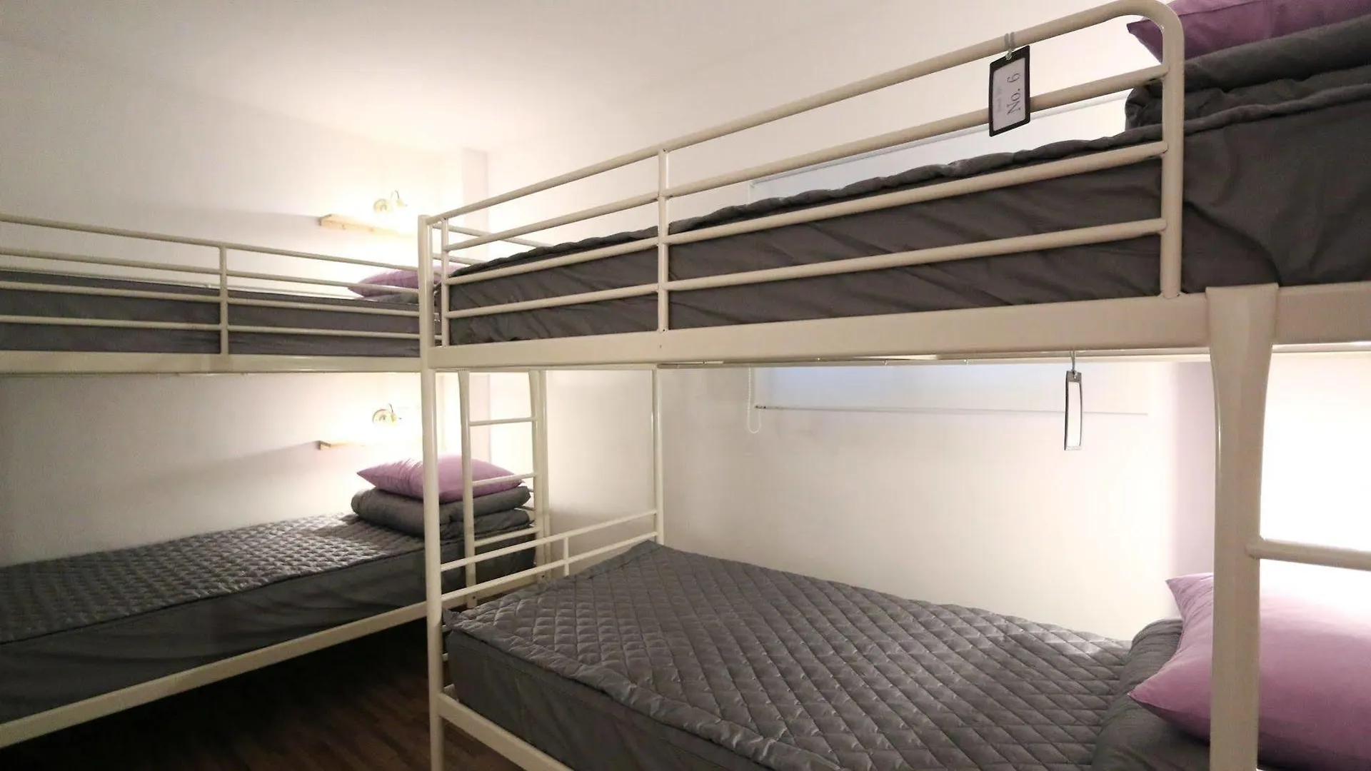 Blue Boat Hostel Myeongdong Seoul