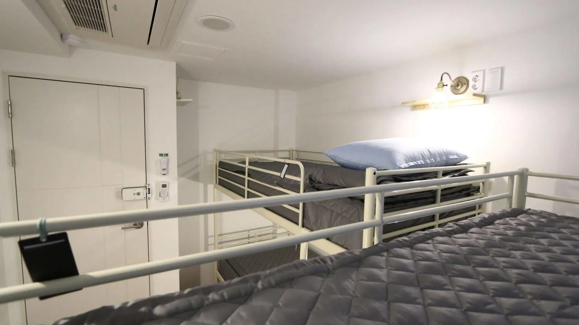 Blue Boat Hostel Myeongdong Seoul