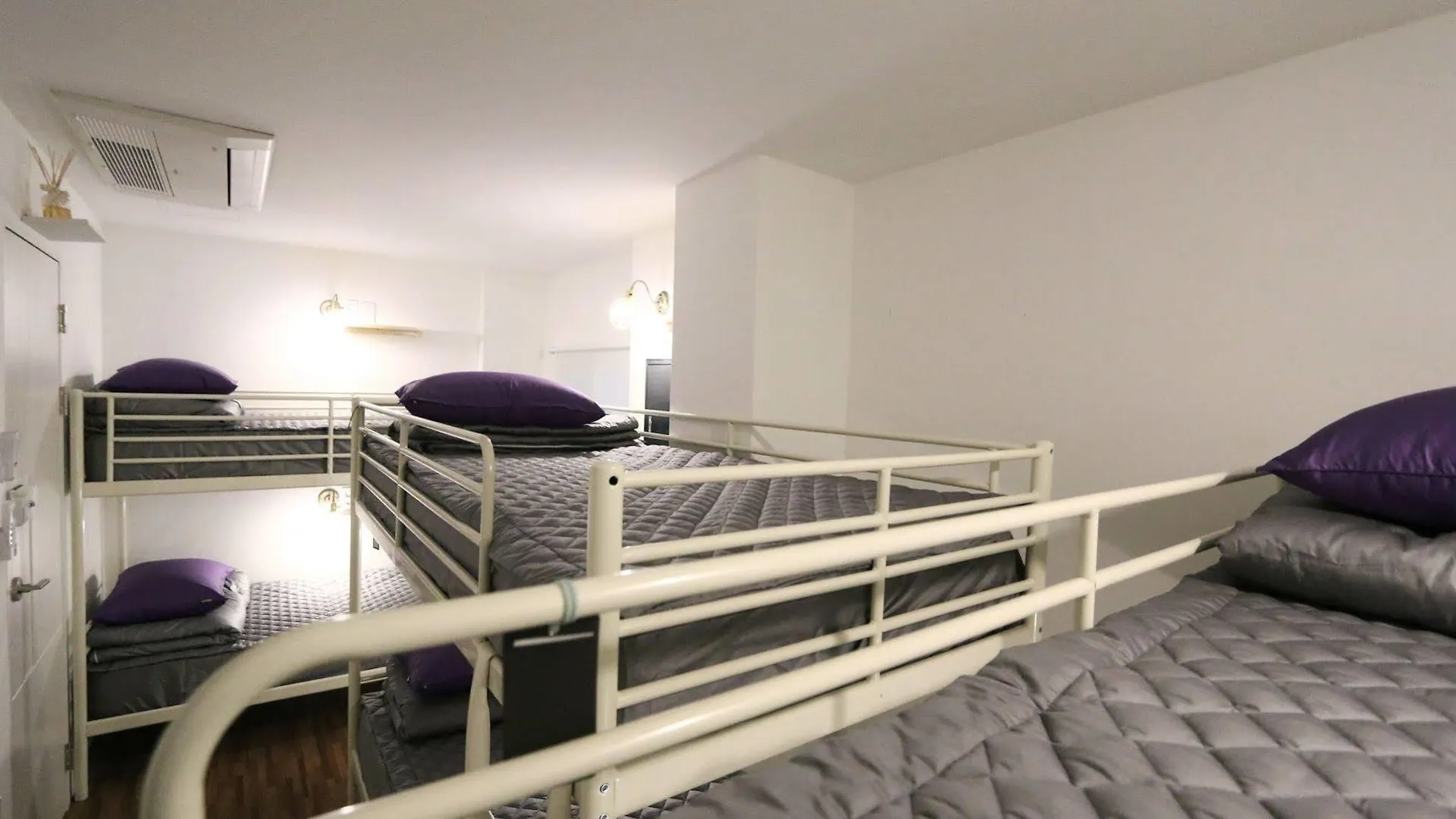 Blue Boat Hostel Myeongdong Seoul 0*,  South Korea