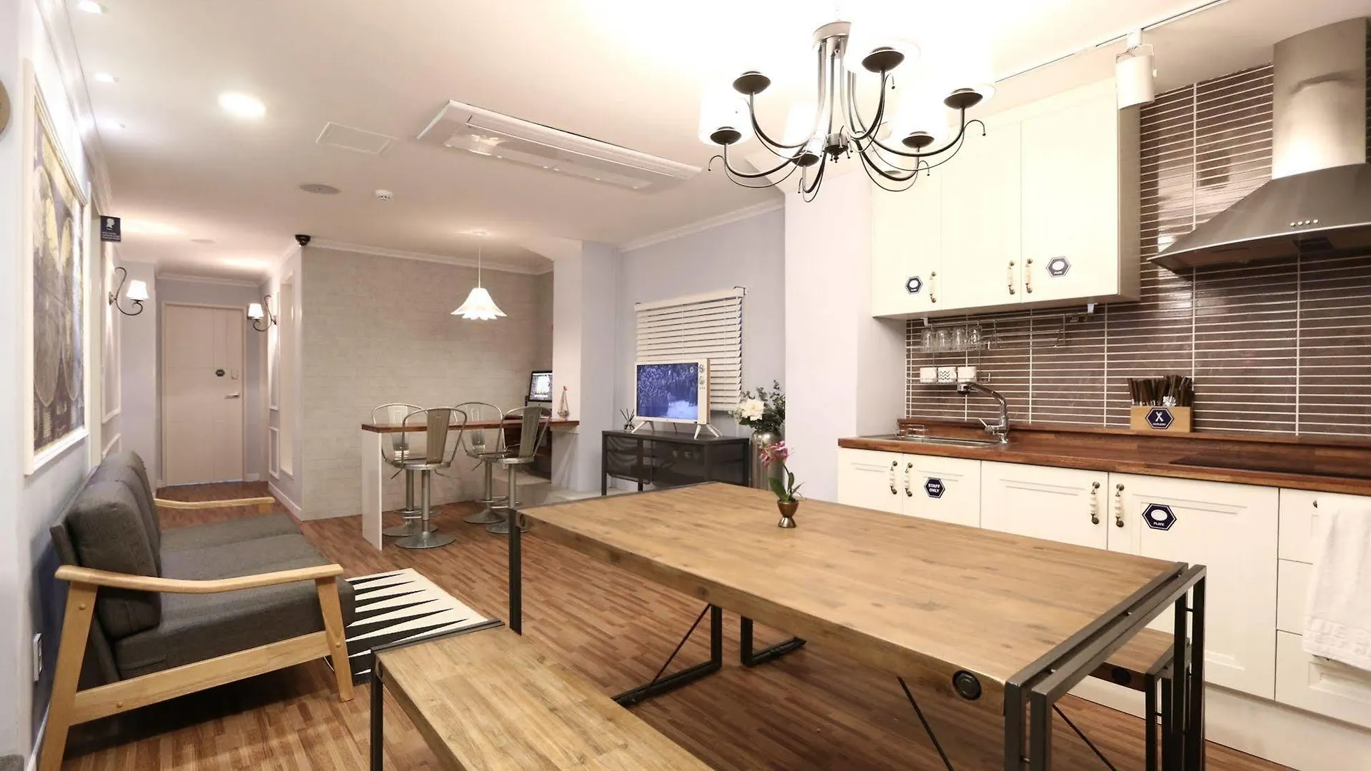 Blue Boat Hostel Myeongdong Seoul