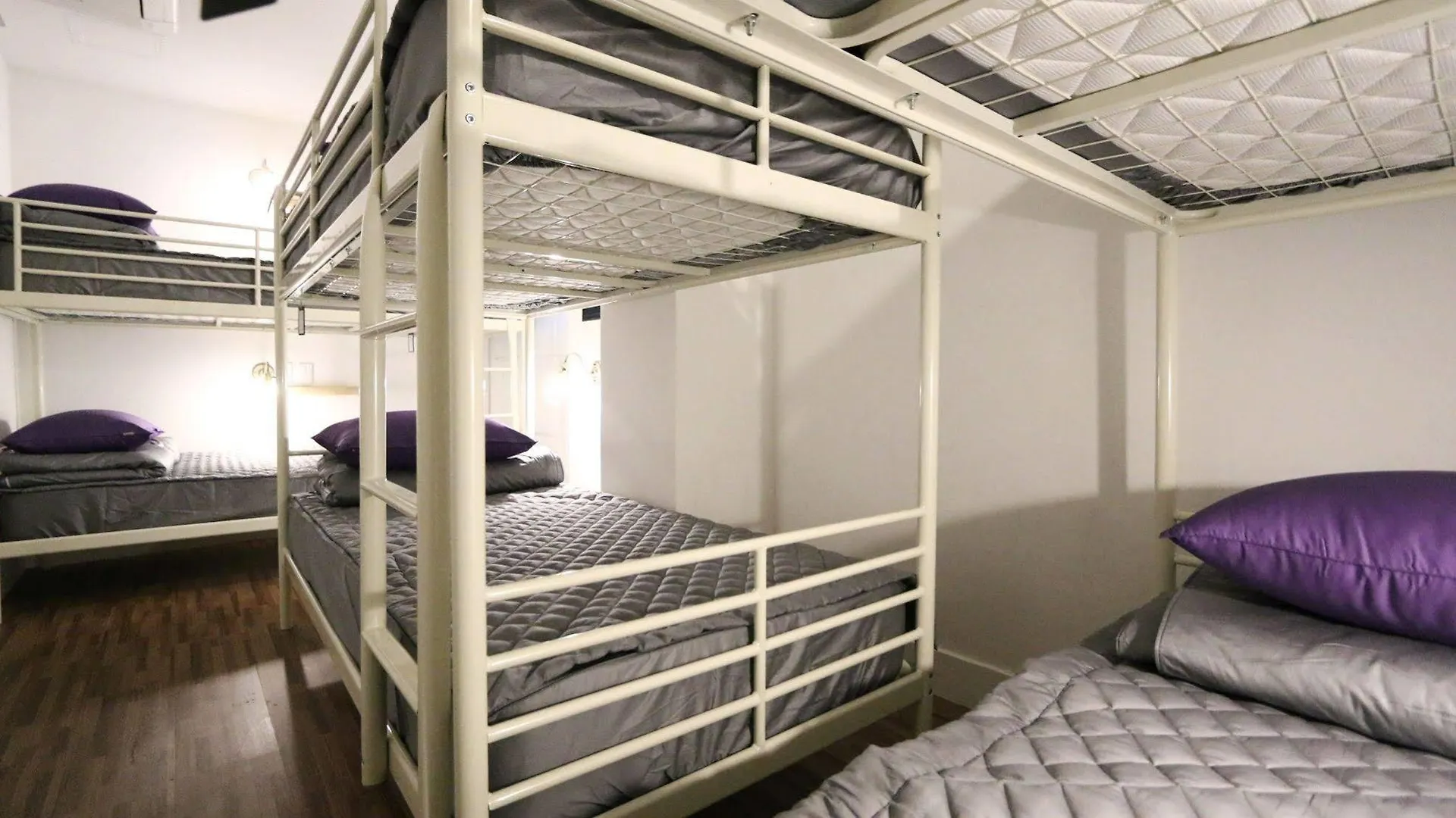 Blue Boat Hostel Myeongdong Seoul
